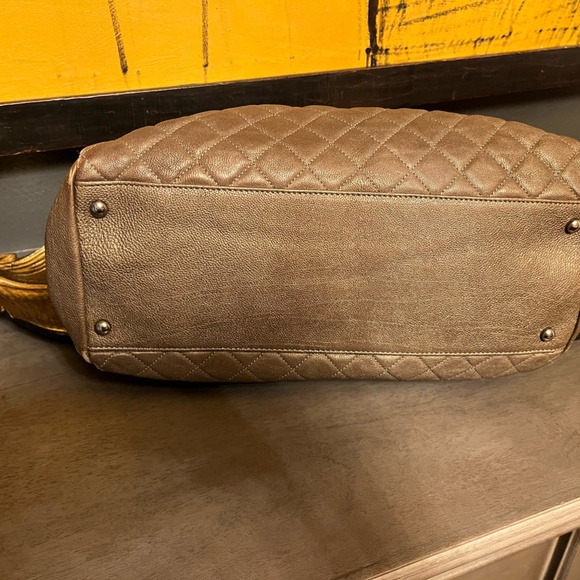 CHANEL BEAUTIFUL VINTAGE BAG - Picture 5 of 10